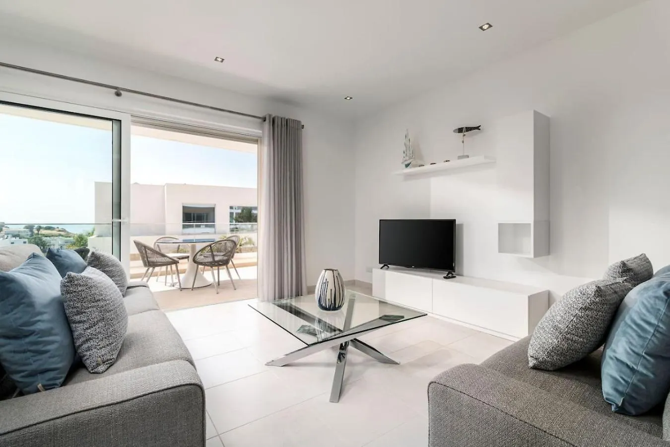 Home By The Sea Ocean View Apartment Лагуш